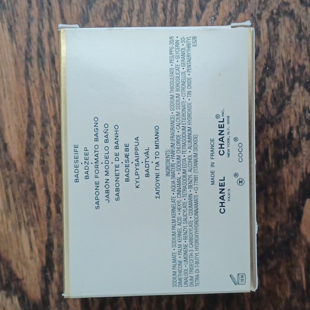Chanel Coco Mademoiselle Fresh Bath Soap - White - Picture 2 of 5